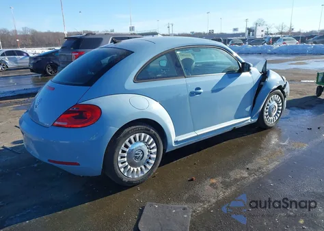 2014 Volkswagen Beetle 1.8T z USA, uszkodzony, nr VIN 3VWJ17AT2EM659248